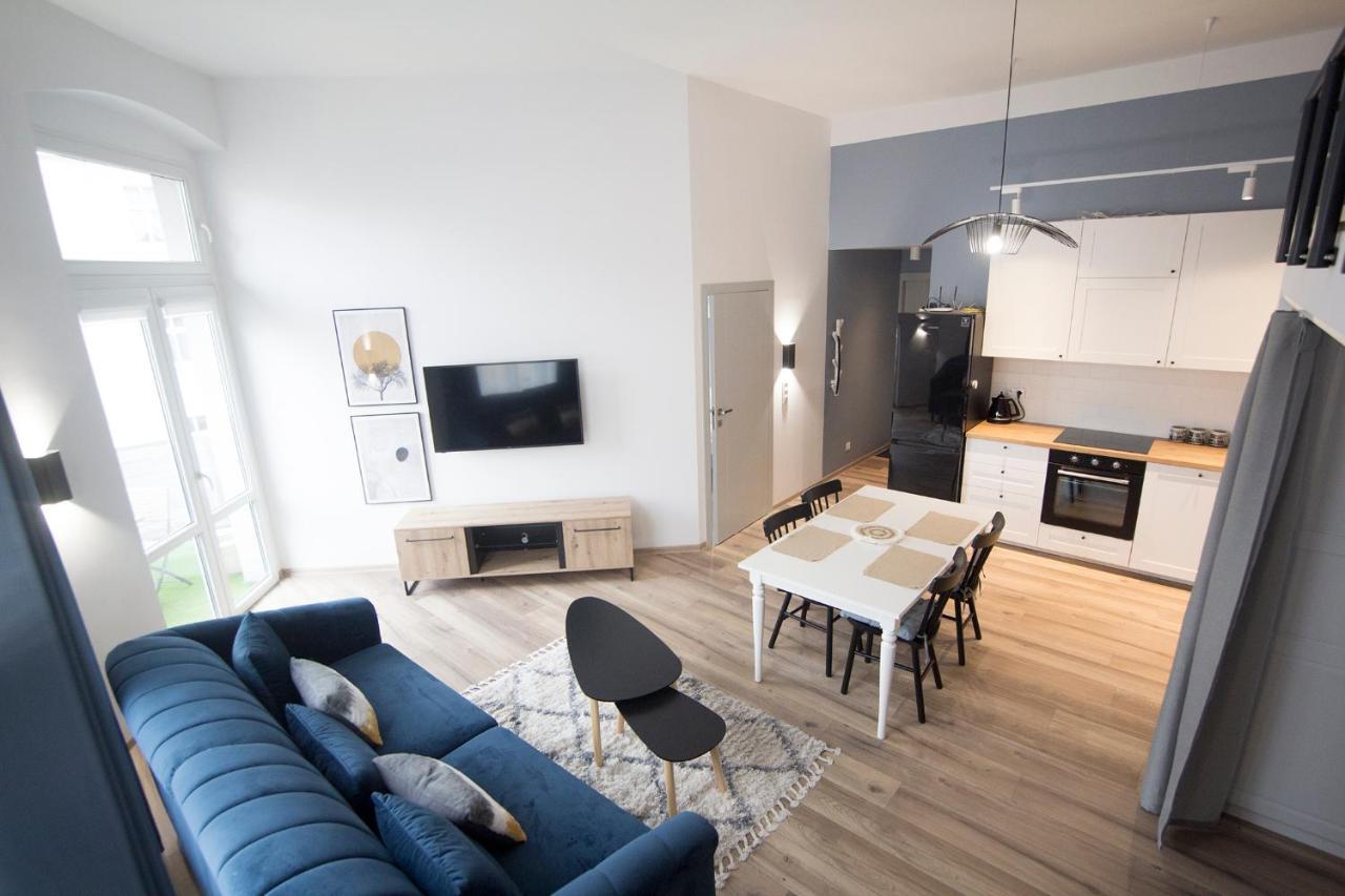 Apartment Panoramic Terrace, Family-friendly, 1min To Square Gliwice